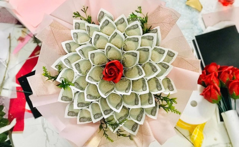 HOA TIỀN CÓ Ý NGHĨA NHƯ THẾ NÀO? 